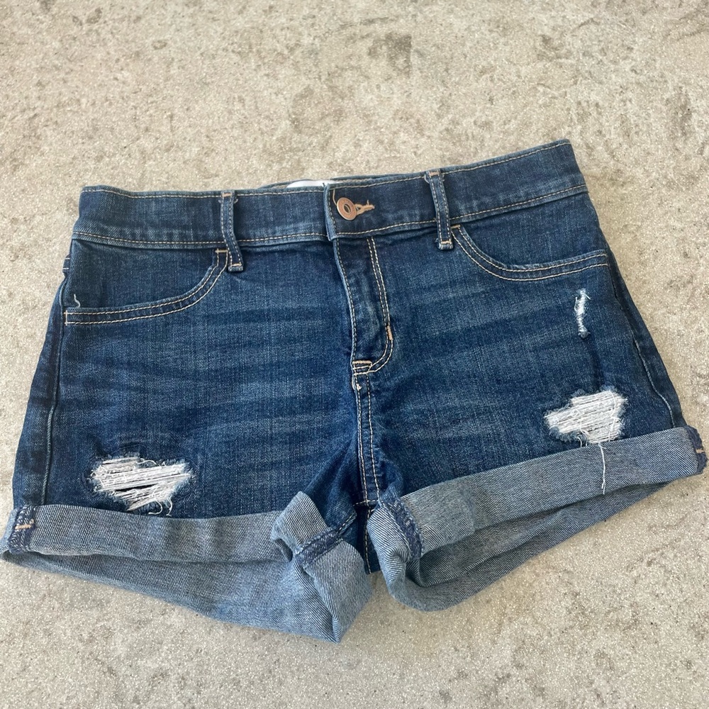 Abercrombie kids Mid-rise midi shorts